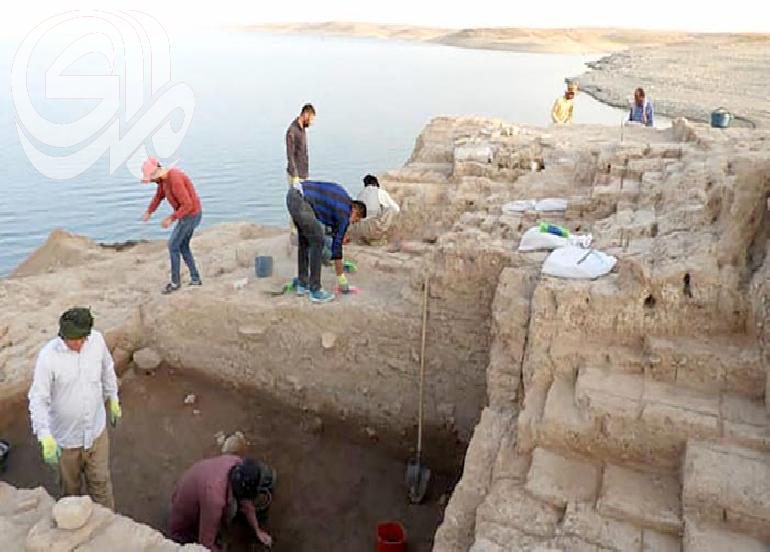 انحسار المياه عن مستودع سد الموصل يكشف عن قصر إمبراطورية عمرها 3400 عام