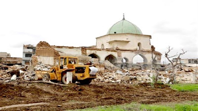 رفع أنقاض جامع النوري في الموصل القديمة تمهيداً لإعادة إعماره