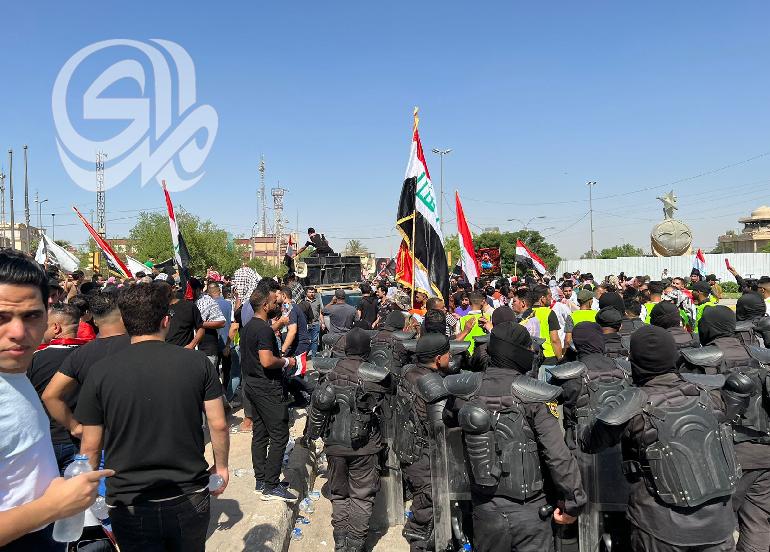 بالصور.. تظاهرات ساحة النسور في بغداد الآن