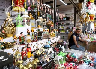 بالصور.. محلات بيع فوانيس رمضان في سوق الشورجة ببغداد